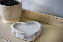 Load image into Gallery viewer, Double wick heart concrete candle
