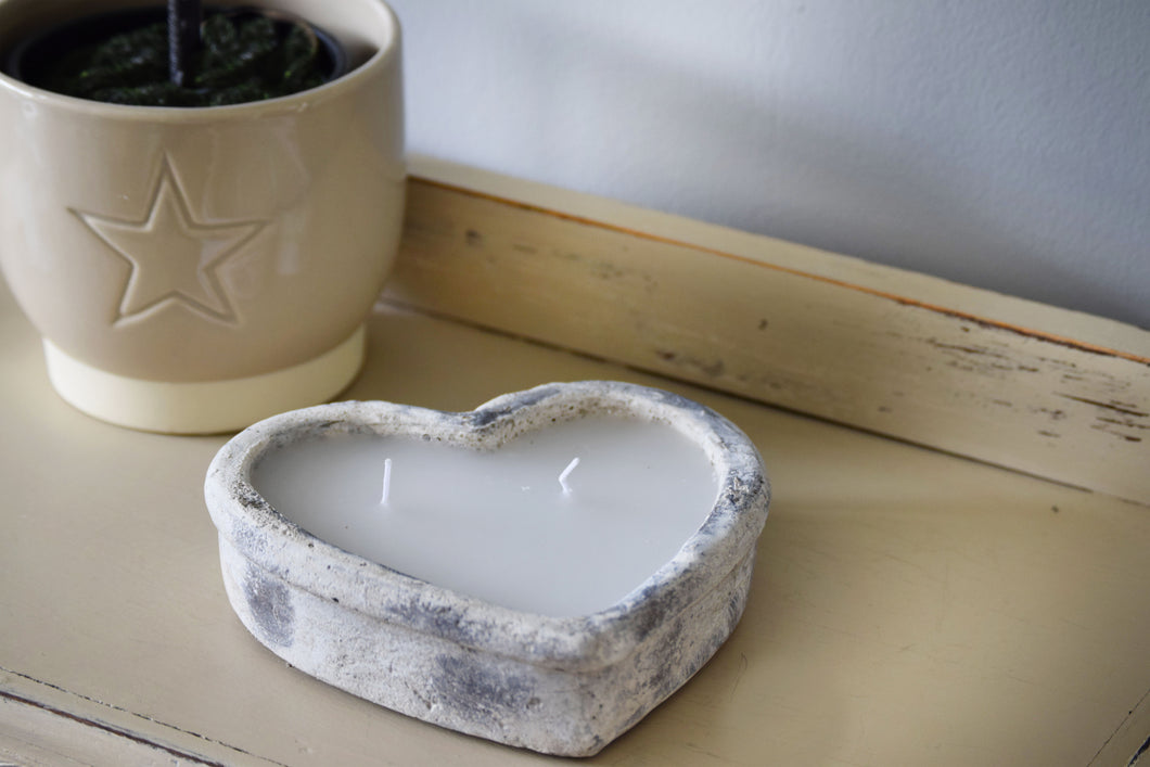 Double wick heart concrete candle